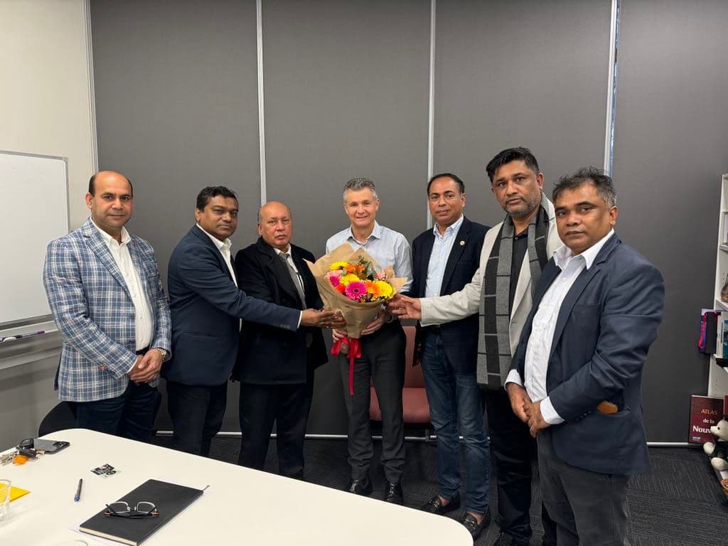 Flower presentation at an office delegation meeting